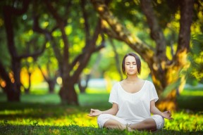 九游手机游戏-传奇对决：历史上最经典的球星对阵回顾，传奇对决是腾讯的吗