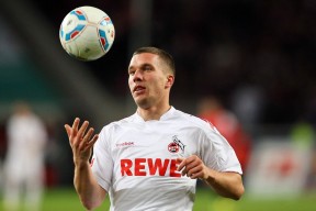 九游游戏-高规格裁判培训：确保比赛公平正义，裁判规范